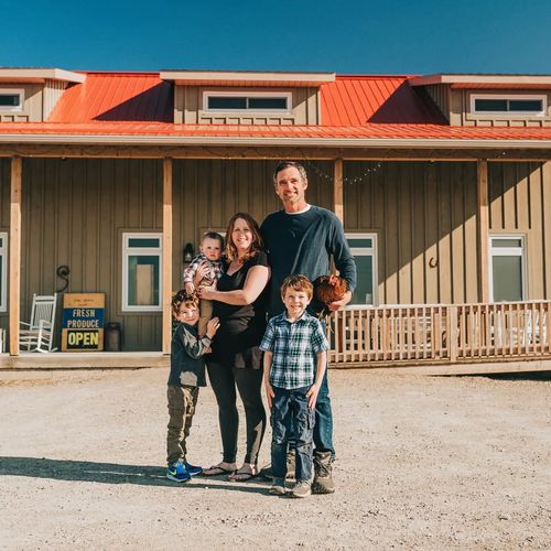 Introducing Lynn River Farm: Where Farming Meets Feasting Fun!