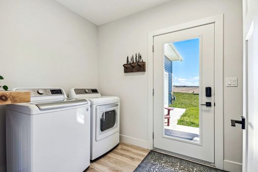 3724 Crest Beach Road South (11)