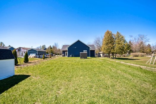 3724 Crest Beach Road South (24)