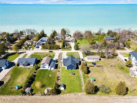 3724 Crest Beach Road South (25)