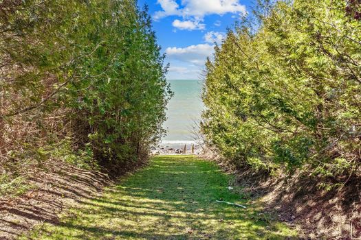 3724 Crest Beach Road South (30)