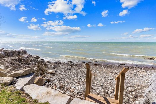 3724 Crest Beach Road South (31)