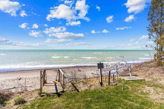 3724 Crest Beach Road South (33)