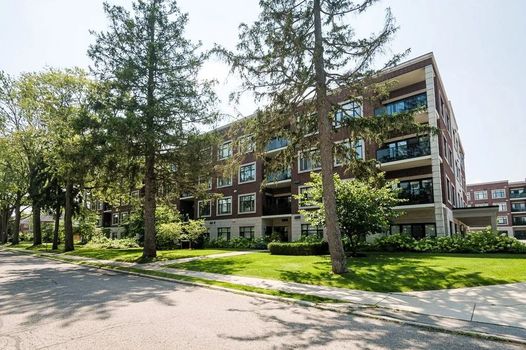 402-255 John Street (2)