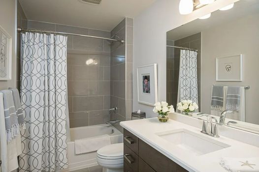 402-255 John Street (21)