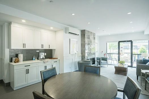 402-255 John Street (36)