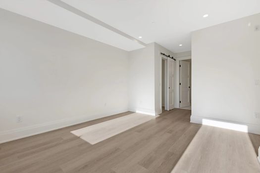 407-6523 Wellington Rd (29)