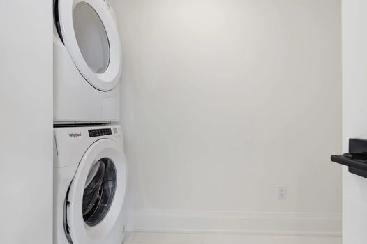 407-6523 Wellington Rd (33)