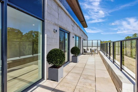 407-6523 Wellington Rd (60)