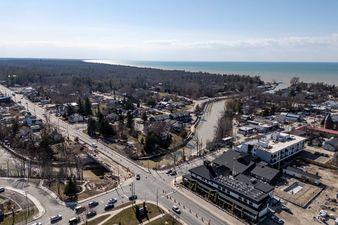 41-45 Ontario Street S 7