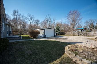 41-45 Ontario Street S 9