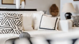 Pink-and-White-Palms-Desktop-Wal (1)