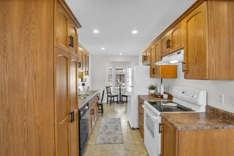 20_480 douglas st, 13- 018