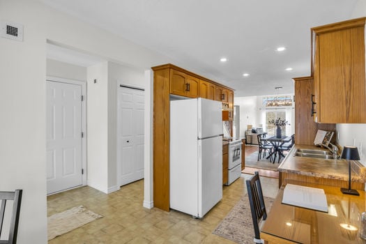23_480 douglas st, 13- 021