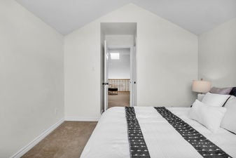 37_480 douglas st, 13- 035