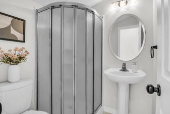 38_480 douglas st, 13- 036