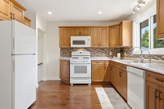 15_43 alison ave- 015