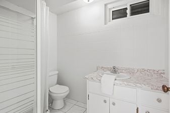 85_43 guthrie ave- 074