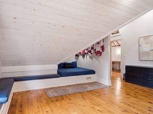 67_18 hawarden ave- 056
