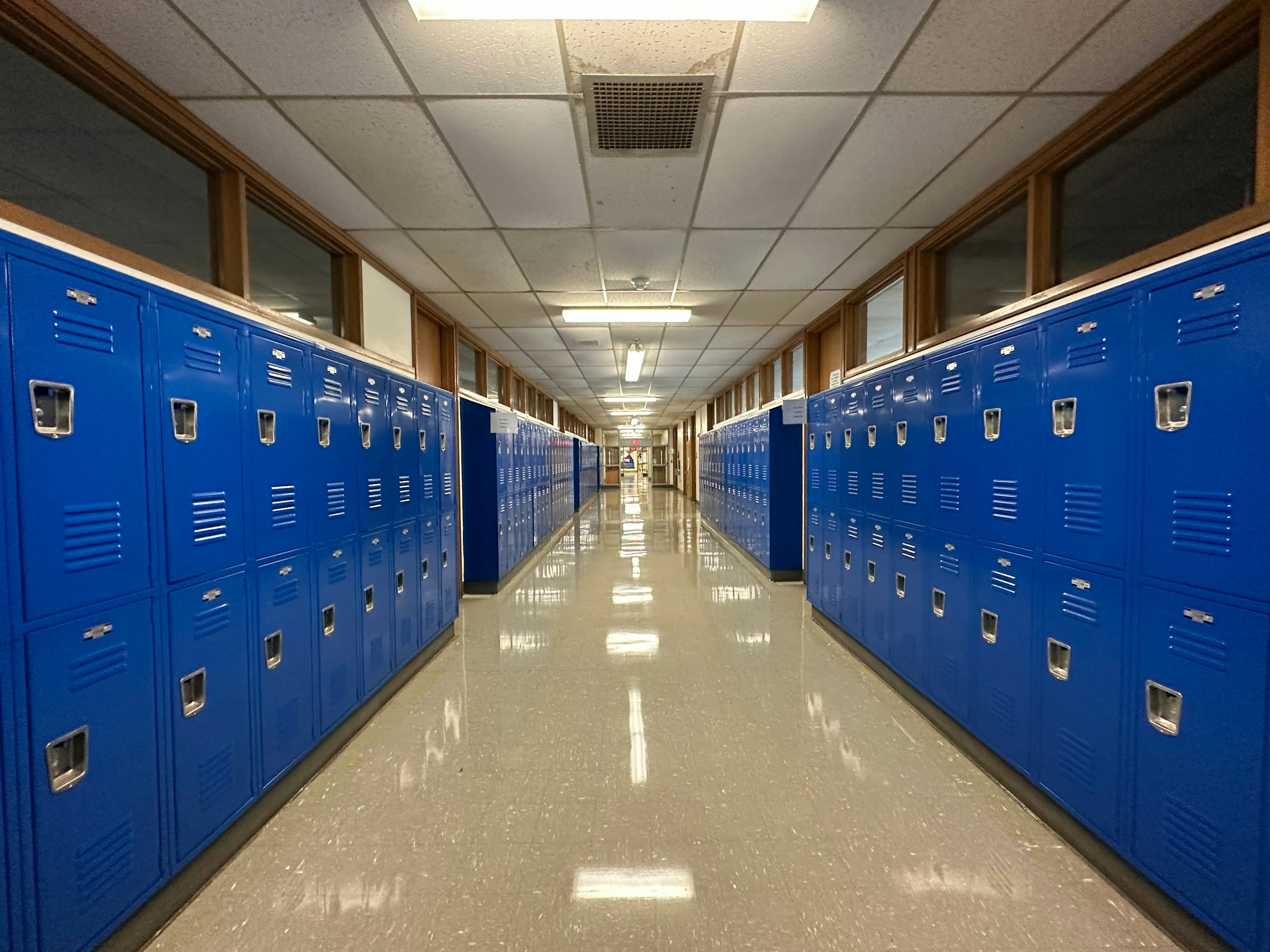 lc-bird-high-school-chesterfield-va-hallway-lockers