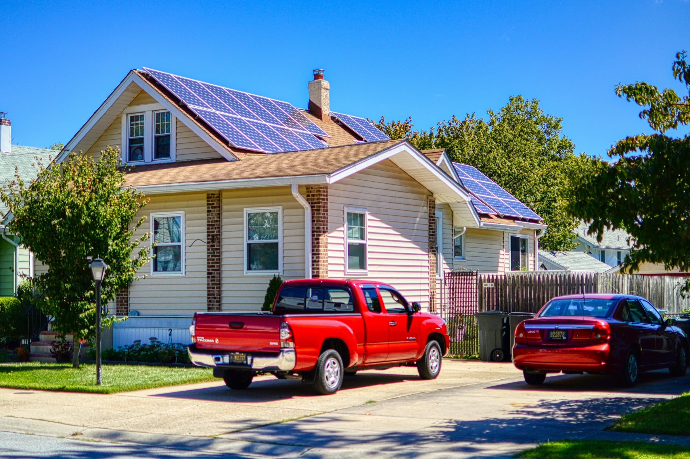 richmond-va-house-rooftop-solar-panels