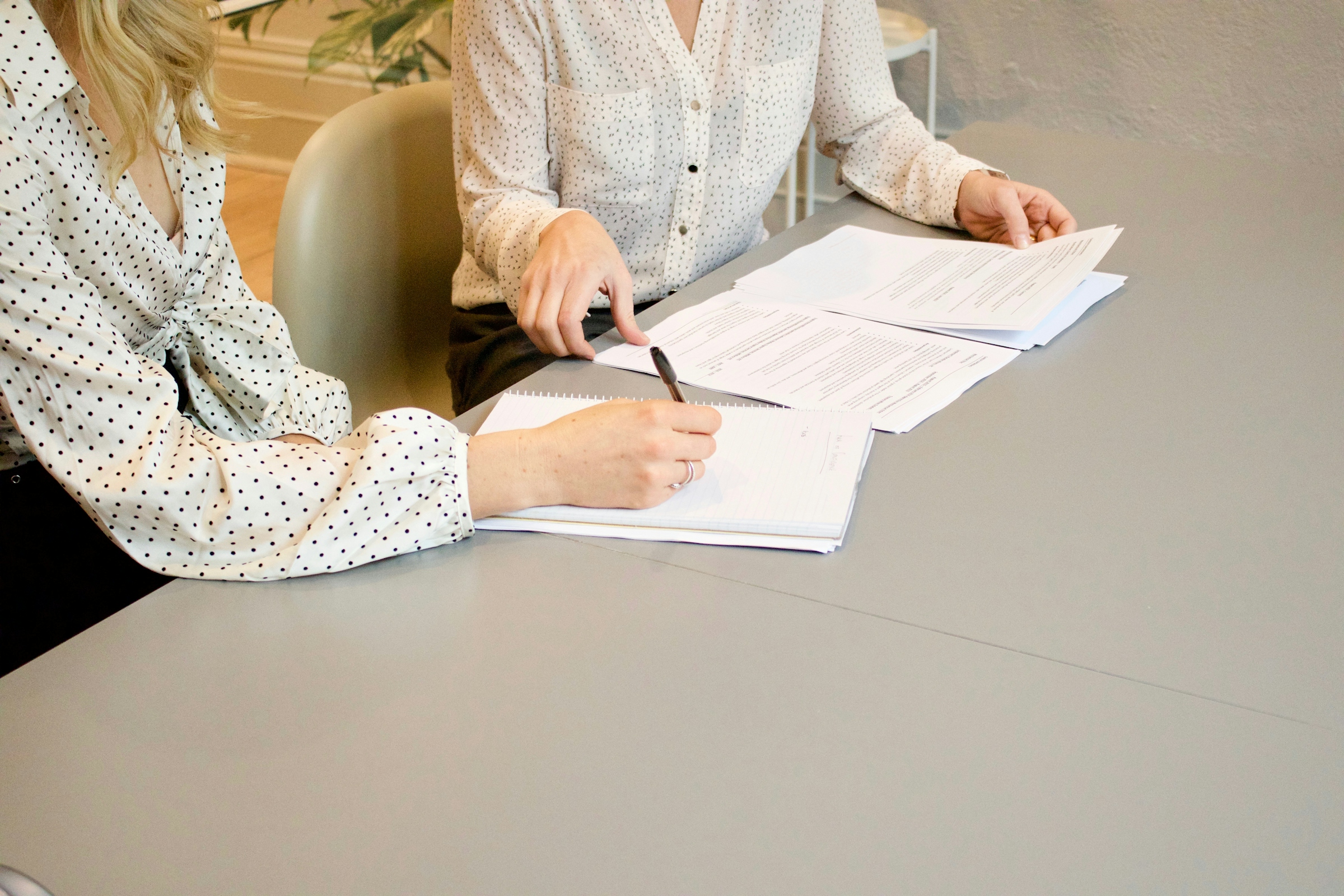 richmond-va-two-buyers-signing-paperwork-together