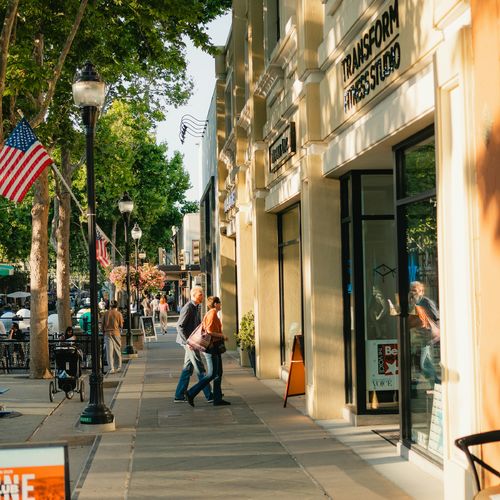 Best Richmond VA Neighborhoods Where You Can Walk to a Grocery Store
