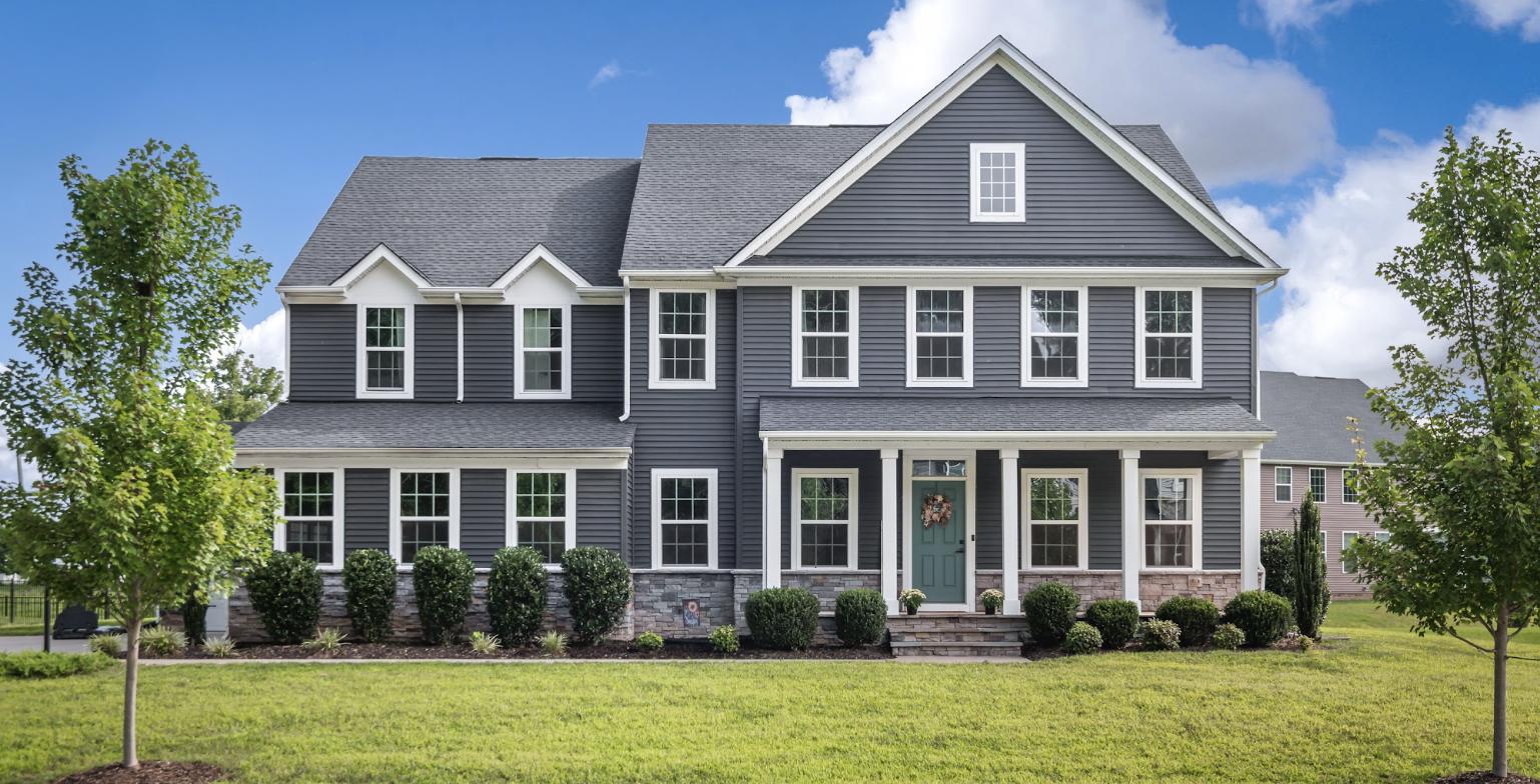 Two-story home with a covered porch in Chester, Virginia