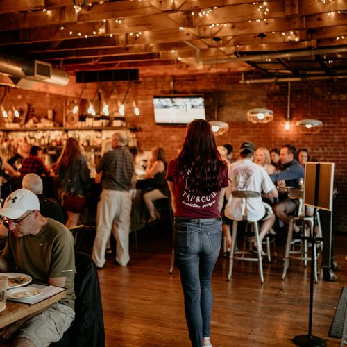 Richmond-Area Neighborhoods Where You Can Walk to a Brewery