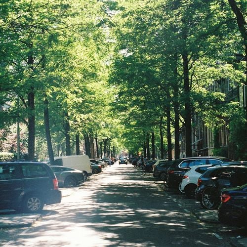 Best Richmond-Area Neighborhoods With Sidewalks and Streetlights