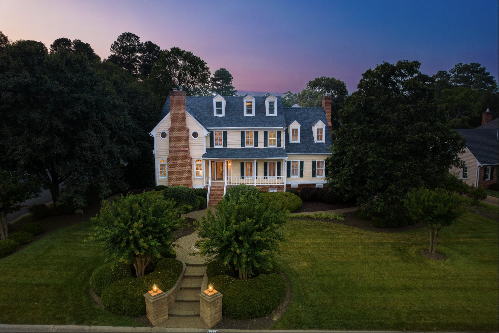 A colonial home at twilight in the Richmond, Virginia area