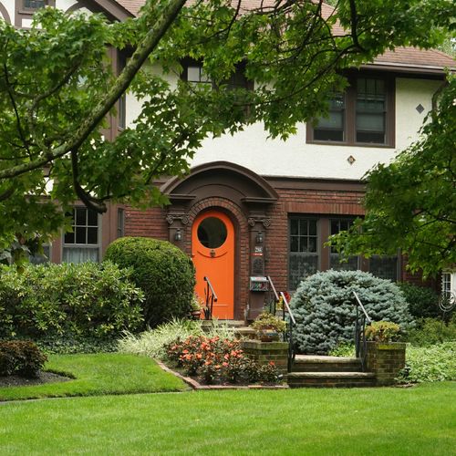 The HOA Assessment Lien in Virginia: How a Property Owners' Association Perfects One, How It Is Foreclosed and What Stays With the Lot at Closing