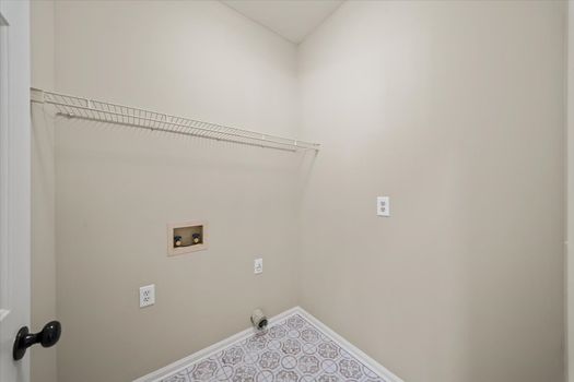 26-785BriarsBend_026