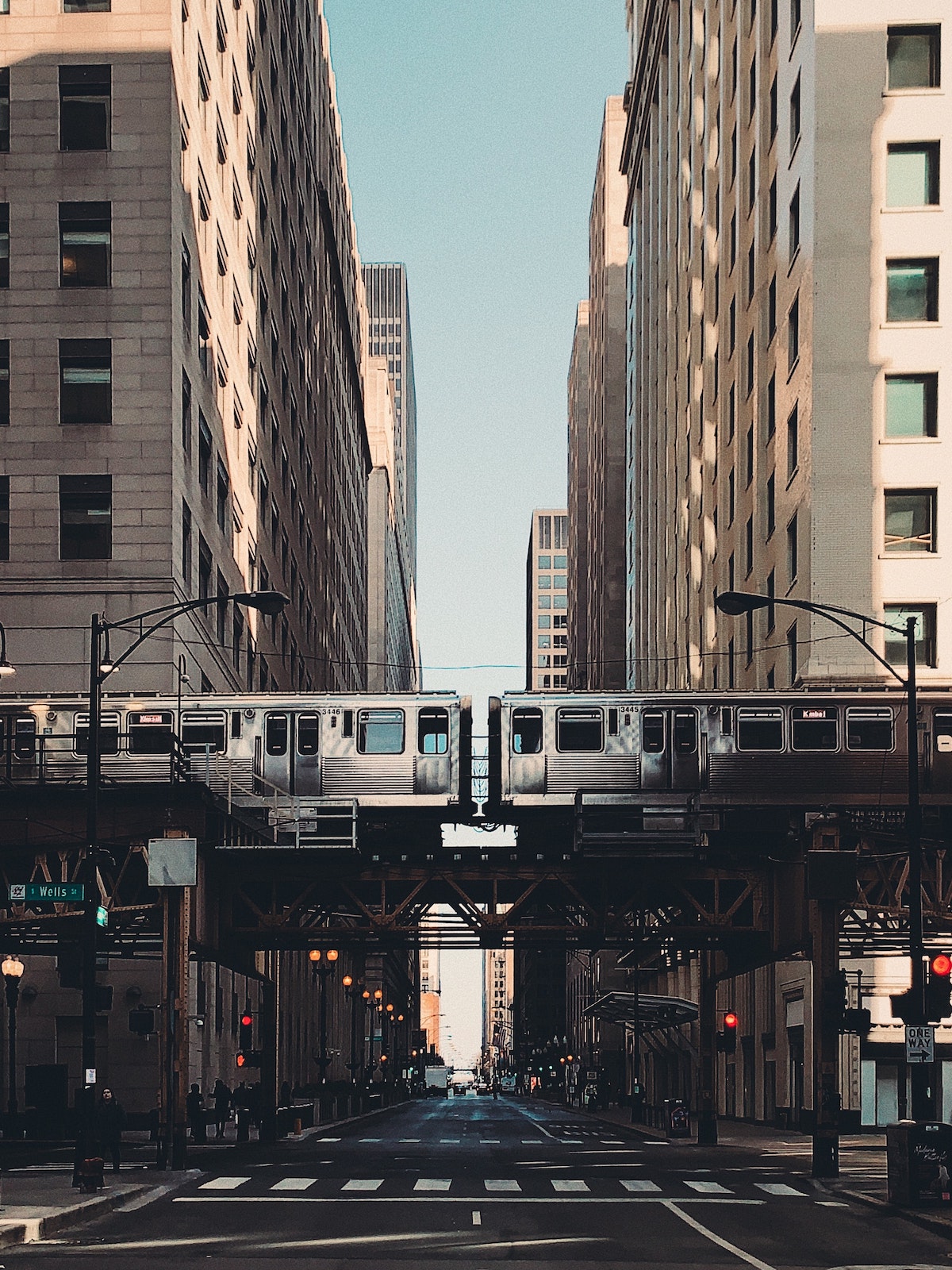 6-reasons-you-should-move-to-chicago-transport - Leslie Glazier Group