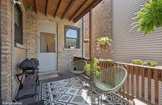 10_654WAldineAve_2L_66001_Deck_Small