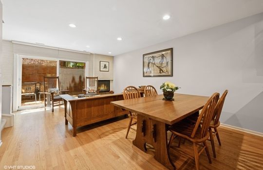03_1904NMohawkSt_26_93_LivingRoomDiningRoom_Small