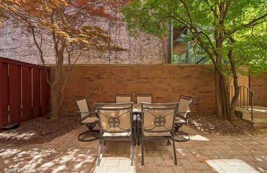 05_1904NMohawkSt_26_85003_Patio_Small