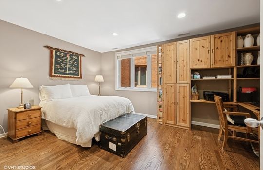 11_1904NMohawkSt_26_178_PrimaryBedroom_Small