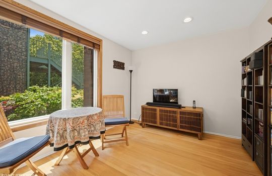 18_1904NMohawkSt_26_900002_3rdBedroomDen_Small
