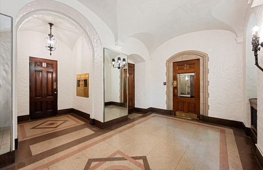 07-Lobby