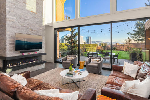 PROFESSIONAL PHOTOGRAPHY