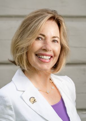 Lisa Parenteau