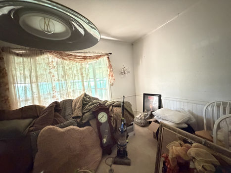 1BEBE9A3-E358-4E0F-8D87-705543471B36