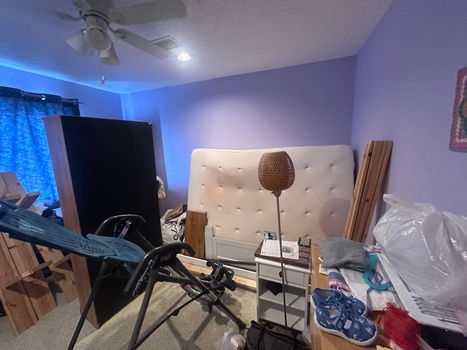 050760AF-E10A-4B32-B03C-4054A88D7C0D