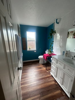 0C1AF1FF-EDEC-4AC8-9195-6B79866ED512