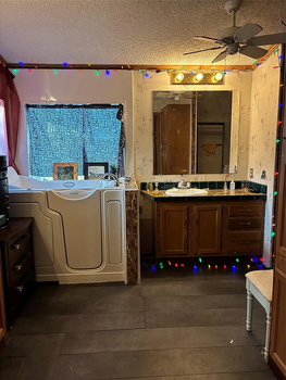 2e6507091b4749fedc32b639e053dd6a-uncropped_scaled_within_1536_1152