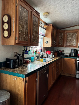 6def100a2c619227646ce254fdb5dc2c-uncropped_scaled_within_1536_1152