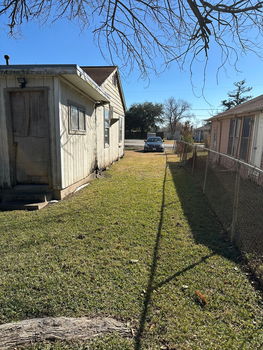 7360F43D-F6D1-4C36-BF51-267B23E3AC20