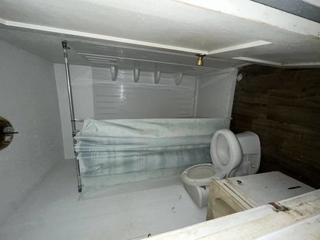 749CA53E-305F-48DE-884F-948443A2801F