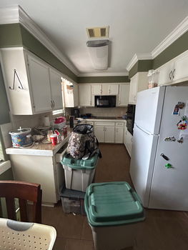 AAF18112-A6FC-41EE-93ED-9AE045EC1C08